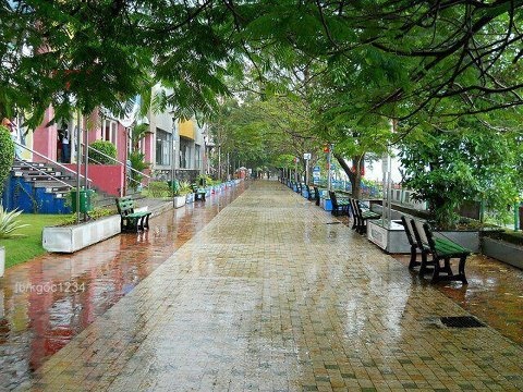 Marine Drive, Kochi on a rainy day